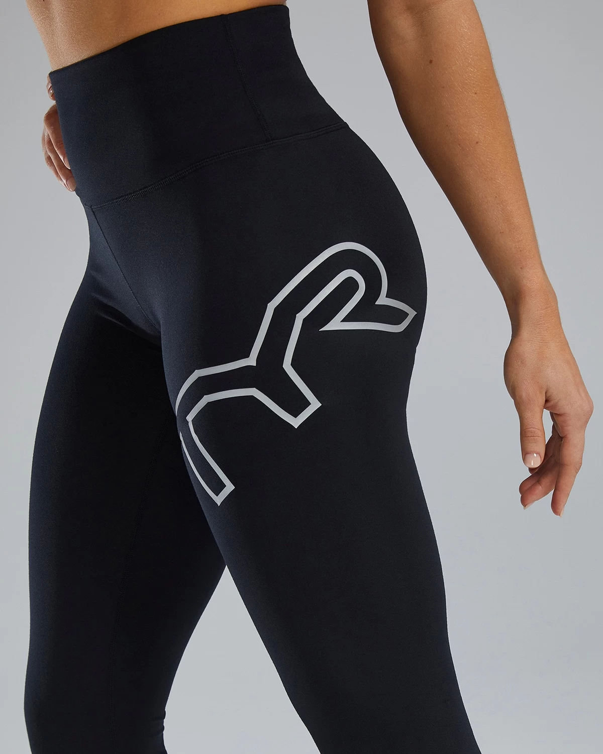 TYR Base Kinetic™ Women's High-Rise Full Length Logo Leggings - Solid 8 TYR Base Kinetic™ Women's High-Rise Full Length Logo Leggings - Solid - Image 6