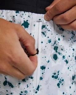 TYR Hydrosphere™ Men's Lined 7" Unbroken Big Logo Shorts - Fleck 17 TYR Hydrosphere™ Men's Lined 7" Unbroken Big Logo Shorts - Fleck -Tyr B44020 186 alt08