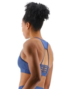 TYR Women's Reilly Top - Solid -Tyr BRESO7A 139 alt05