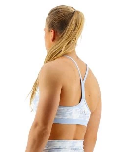 TYR Base Kinetic™ Women's V-Neck Sports Bra - Whiteout Camo 15 TYR Base Kinetic™ Women's V-Neck Sports Bra - Whiteout Camo -Tyr FGVWC3A 100 alt04