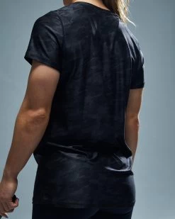 TYR Airtec™ Women's Short Sleeve Tee - Blackout Camo -Tyr FPTBC3A 001 alt08