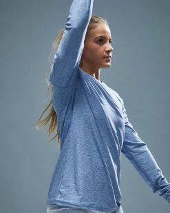 TYR Airtec™ Women's Long Sleeve Tee - Solid -Tyr FPTLSO3A 929 alt09