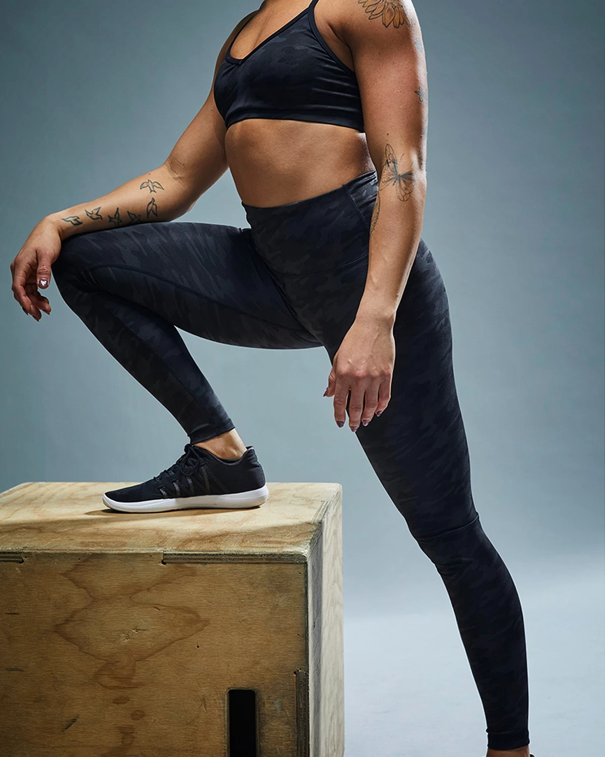 TYR Base Kinetic™ Women's High-Rise Full Length Leggings- Blackout Camo 9 TYR Base Kinetic™ Women's High-Rise Full Length Leggings- Blackout Camo - Image 7