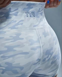 TYR Base Kinetic™ Women's High-Rise 2" Short - Whiteout Camo 18 TYR Base Kinetic™ Women's High-Rise 2" Short - Whiteout Camo -Tyr FTMRSW3A 100 alt07