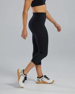 TYR Base Kinetic™ Women's High-Rise 3/4 Logo Leggings - Solid 13 TYR Base Kinetic™ Women's High-Rise 3/4 Logo Leggings - Solid -Tyr FTTHRL3A 001 alt04