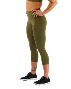 TYR Base Kinetic™ Women's High-Rise 3/4 Leggings - Solid 25 TYR Base Kinetic™ Women's High-Rise 3/4 Leggings - Solid -Tyr FTTMRS3A 932 alt04