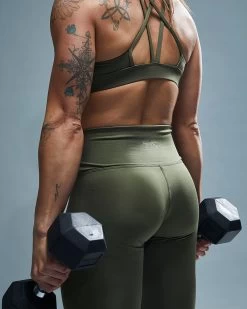 TYR Base Kinetic™ Women's High-Rise 3/4 Leggings - Solid 29 TYR Base Kinetic™ Women's High-Rise 3/4 Leggings - Solid -Tyr FTTMRS3A 932 alt08