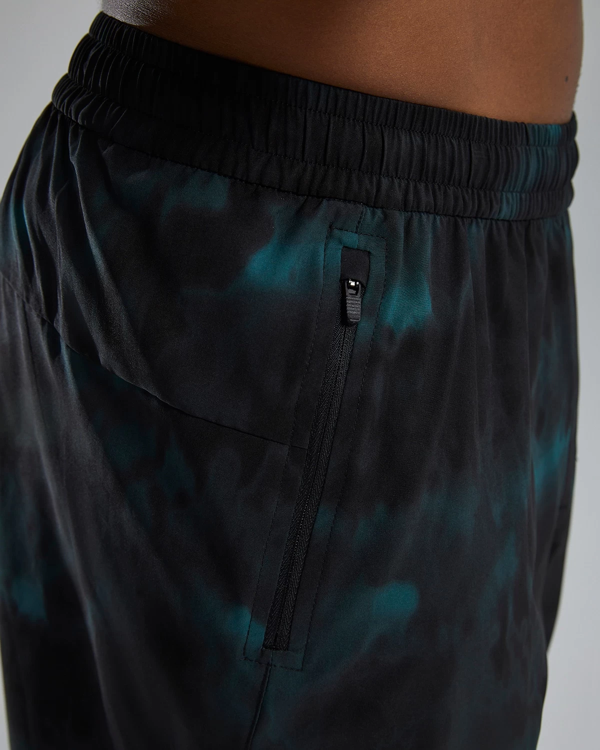 TYR Hydrosphere™ Men's Unlined 6" Momentum Shorts - Turbulent 10 TYR Hydrosphere™ Men's Unlined 6" Momentum Shorts - Turbulent - Image 8