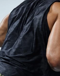 TYR Airtec™ Men's Tank - Blackout Camo 21 TYR Airtec™ Men's Tank - Blackout Camo -Tyr MPTKBC3A 001 alt09