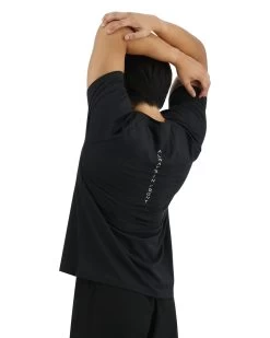 TYR ClimaDry™ Men's Raglan Big Logo Tech Tee - Solid 15 TYR ClimaDry™ Men's Raglan Big Logo Tech Tee - Solid -Tyr MPTRSL3A 001 alt04