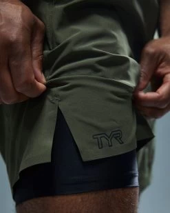 TYR Hydrosphere™ Men's Unlined 9" Unbroken Shorts - Solid 18 TYR Hydrosphere™ Men's Unlined 9" Unbroken Shorts - Solid -Tyr MUSNUS3A 932 alt07