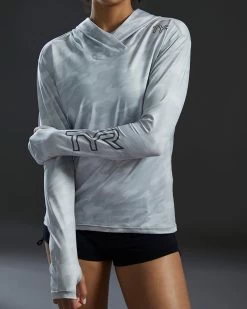TYR SunDefense™ Women's Vented Hooded Shirt - Camohex -Tyr PLHCAX7A 990 alt07
