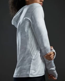 TYR SunDefense™ Women's Vented Hooded Shirt - Camohex -Tyr PLHCAX7A 990 alt08