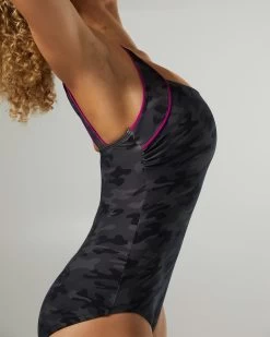 TYR Durafast Elite® Women's Square Neck Controlfit Swimsuit - Blackout Camo -Tyr TSQRBC7A 001 alt08