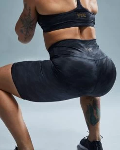 TYR Base Kinetic™ Women's High-Rise 8" Shorts - Blackout Camo -Tyr ftehsb3a 001 alt10 5