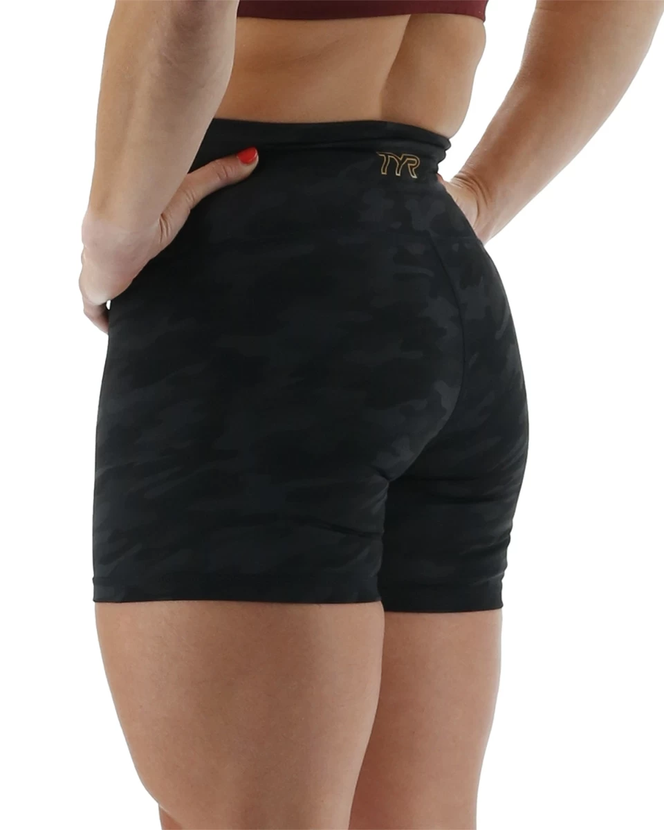 TYR Base Kinetic™ Women's High-Rise 4" Shorts - Blackout Camo 6 TYR Base Kinetic™ Women's High-Rise 4" Shorts - Blackout Camo - Image 4