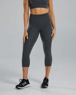 TYR Base Kinetic™ Women's High-Rise 3/4 Leggings - Solid 32 TYR Base Kinetic™ Women's High-Rise 3/4 Leggings - Solid -Tyr fttmrs3a 255 main01